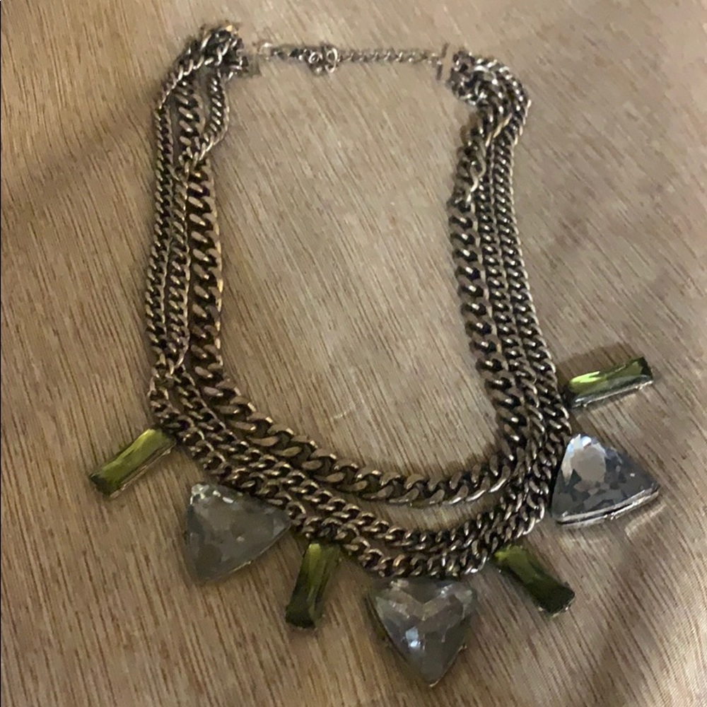 Hearted & chained up necklace
